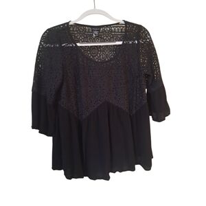 EUC TORRID Sz. M Black Lace Pullover Blouse